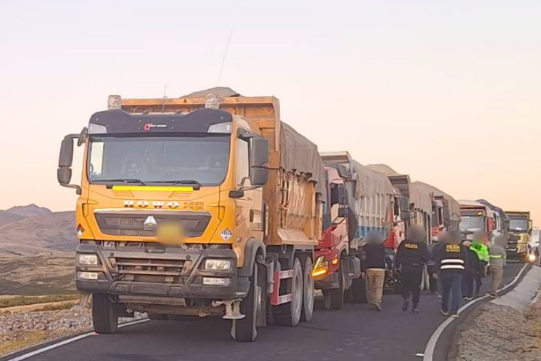 GOLPE A LA MINERÍA ILEGAL EN APURÍMAC: POLICÍA INCAUTA 210 TONELADAS DE MATERIAL AURÍFERO VALORIZADAS EN MÁS DE US$ 210 MIL